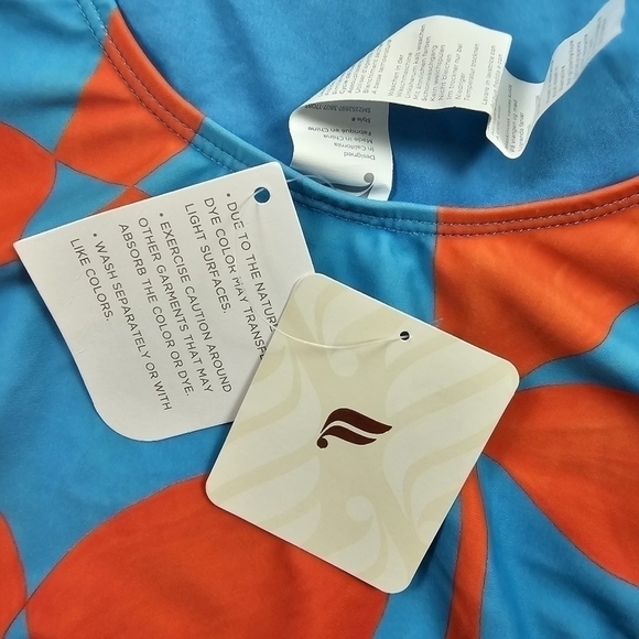 Fabletics Low Back One Piece Floral Geo Swimsuit in 3X NWT - Picture 9 of 9